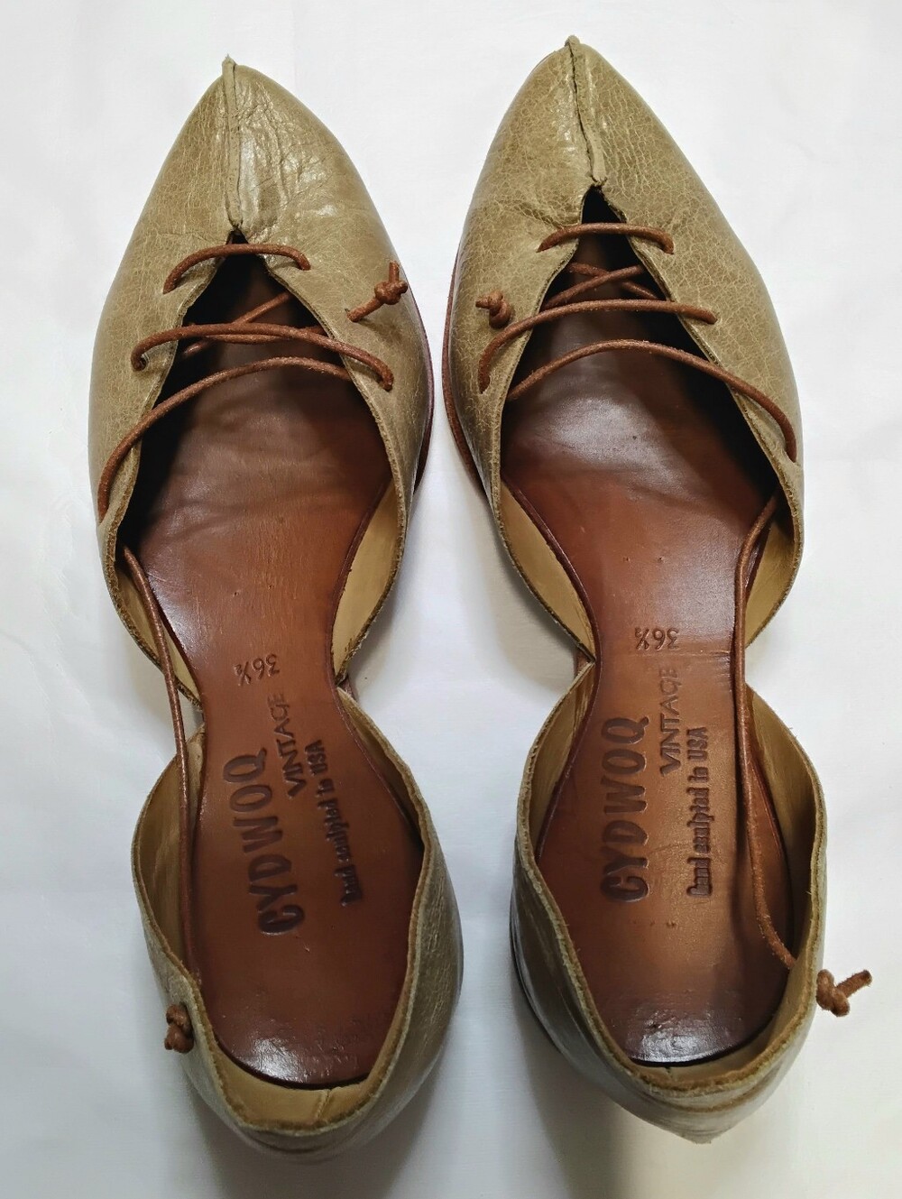 Cydwoq Vintage Handcrafted Shoes